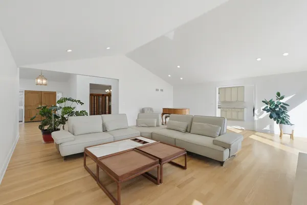 $1,299,900 | 3623 Pebble Beach Road, Northbrook, IL 60062