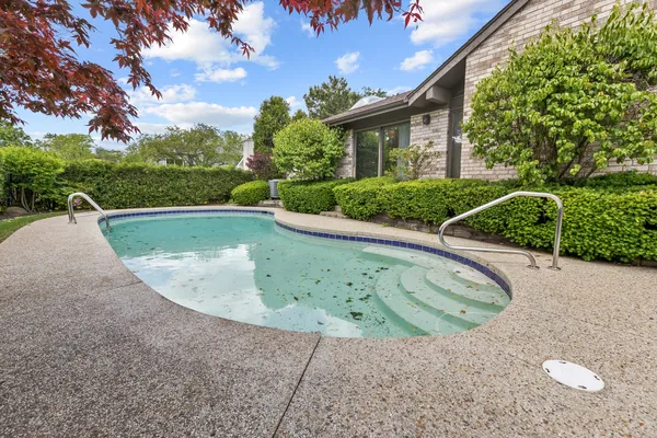 $1,299,900 | 3623 Pebble Beach Road, Northbrook, IL 60062