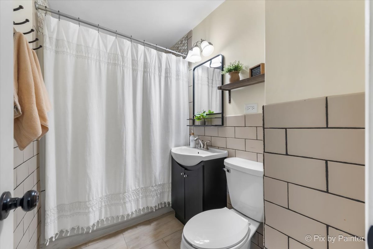 180 Arrowhead Trail Carol Stream, IL 60188 - Photo 11 of 16