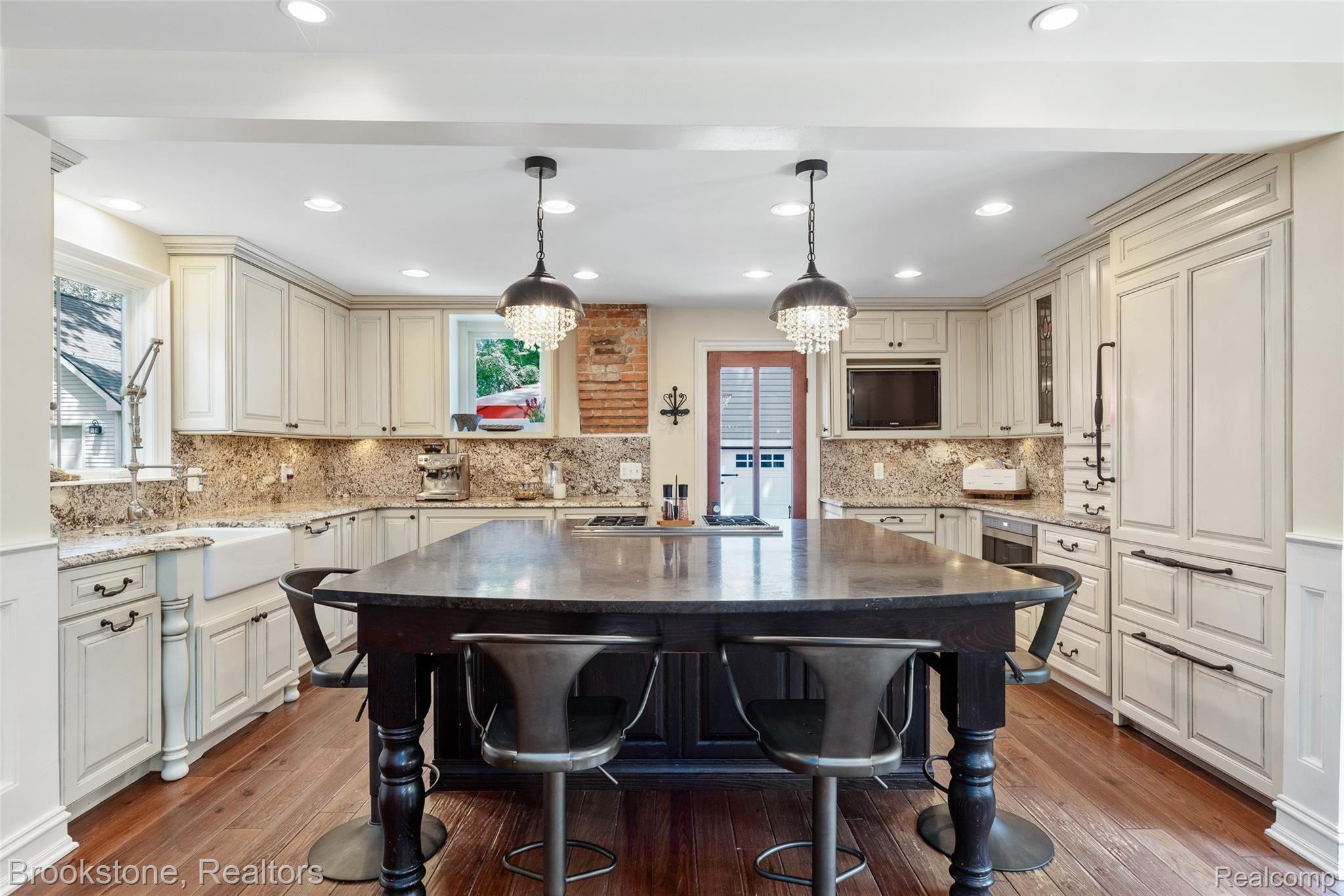 148 Tillson Street Romeo, MI 48065 - Photo 16 of 62 TillsonRomeo_18.jpg