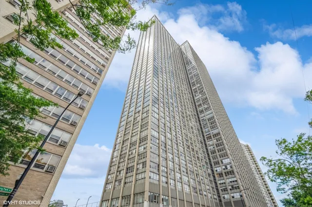 $205,000 | 655 West Irving Park Road, Unit 2713, Chicago, IL 60613