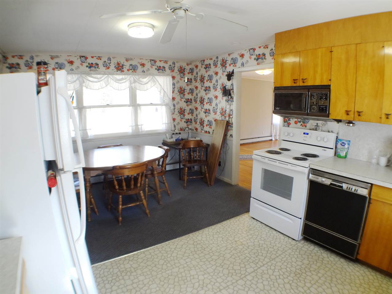 897 Profile Road Bethlehem, NH 03574 - Photo 8 of 39