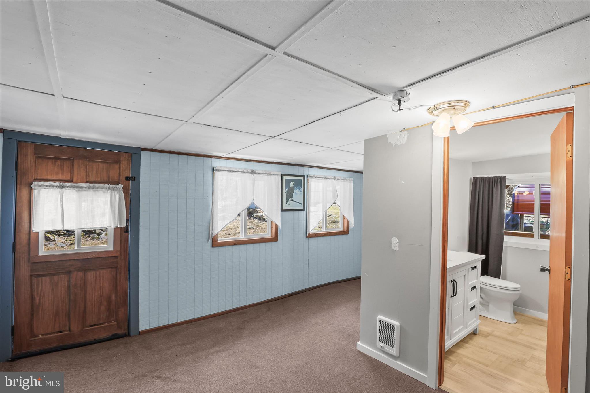 120 Timber Lane Aspers, PA 17304 - Photo 17 of 29 Rear enclosed entrance