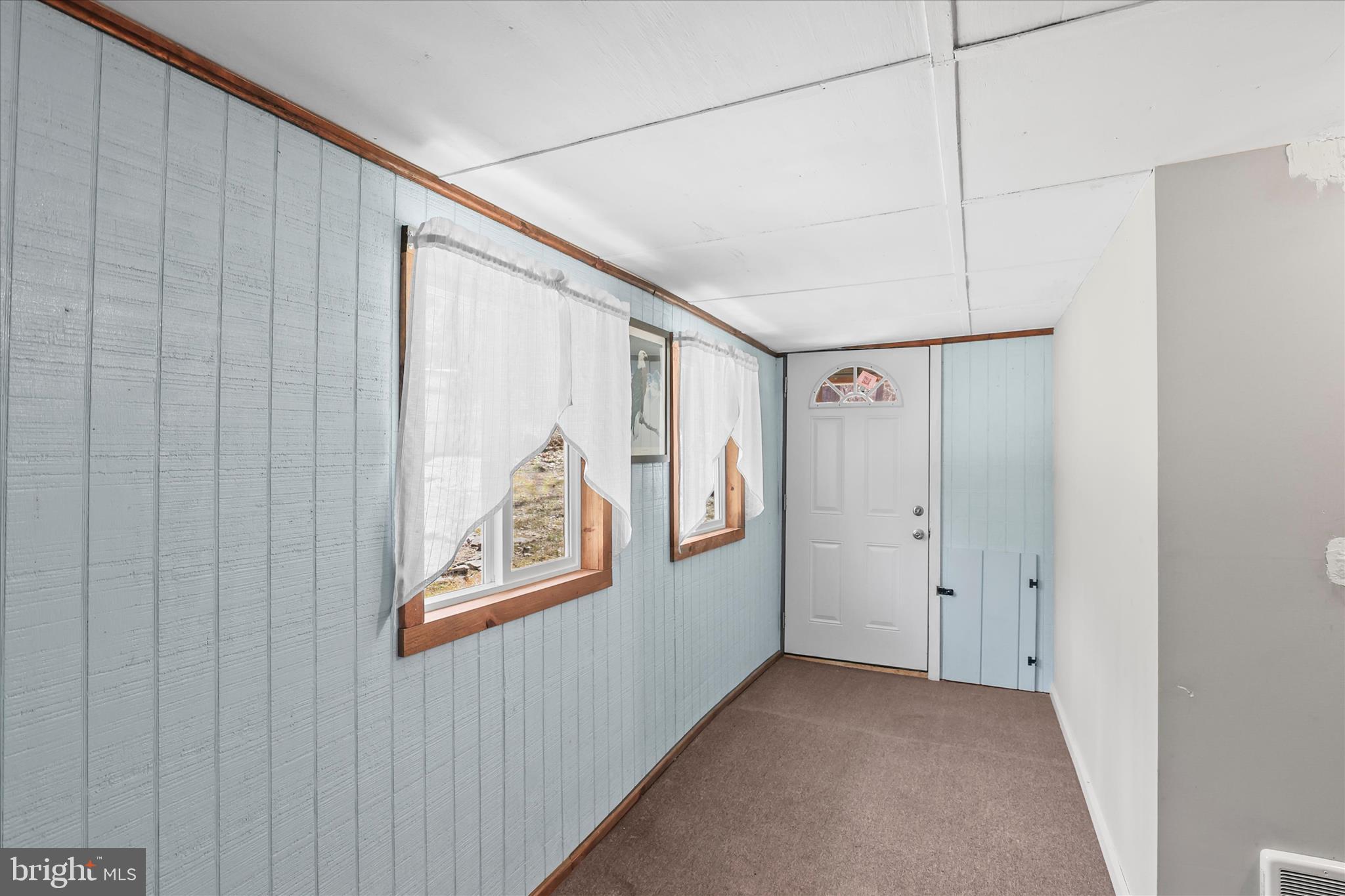 120 Timber Lane Aspers, PA 17304 - Photo 18 of 29 Entrance off Carport