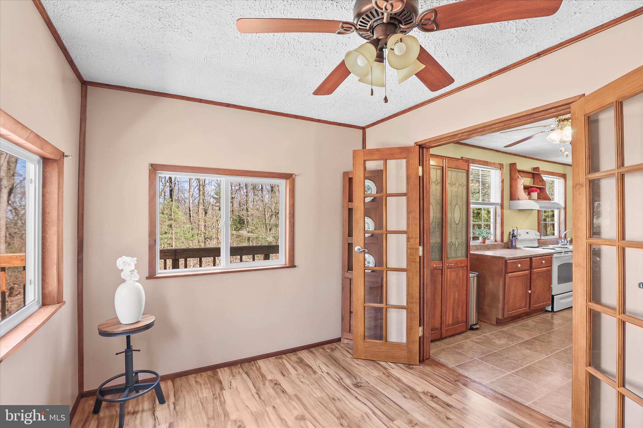 120 Timber Lane Aspers, PA 17304 - Photo 5 of 29 Dining Room