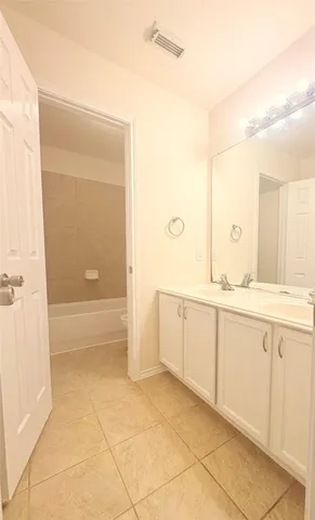 $2,550 | 5818 Kenwood, Missouri City, TX 77459