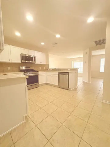 $2,550 | 5818 Kenwood, Missouri City, TX 77459