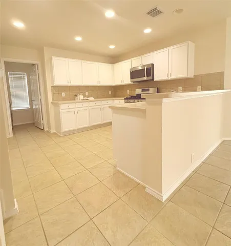 $2,550 | 5818 Kenwood, Missouri City, TX 77459