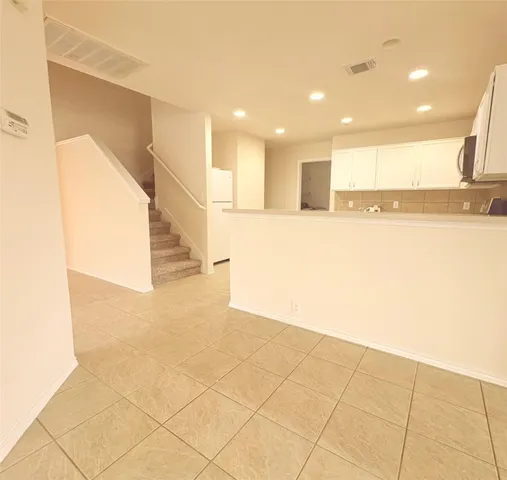 $2,550 | 5818 Kenwood, Missouri City, TX 77459