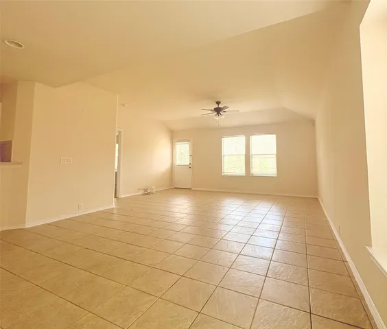 $2,550 | 5818 Kenwood, Missouri City, TX 77459