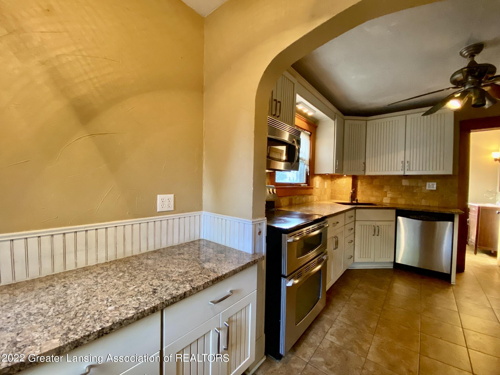 1365 Haslett Road Haslett, MI 48840 - Photo 11 of 43 IMG_0355