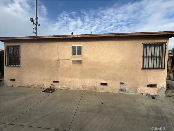 $849,000 | 1631 East Saunders Street, Compton, CA 90221