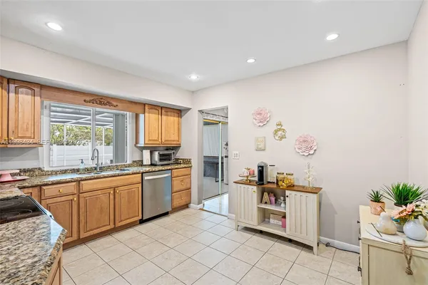 $725,000 | 5214 West Park Road, Hollywood, FL 33021