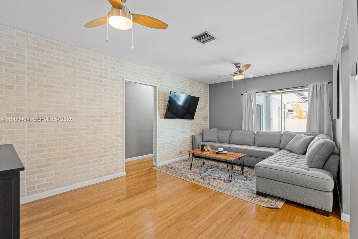 5214 West Park Road Hollywood, FL 33021 - Photo 10 of 23