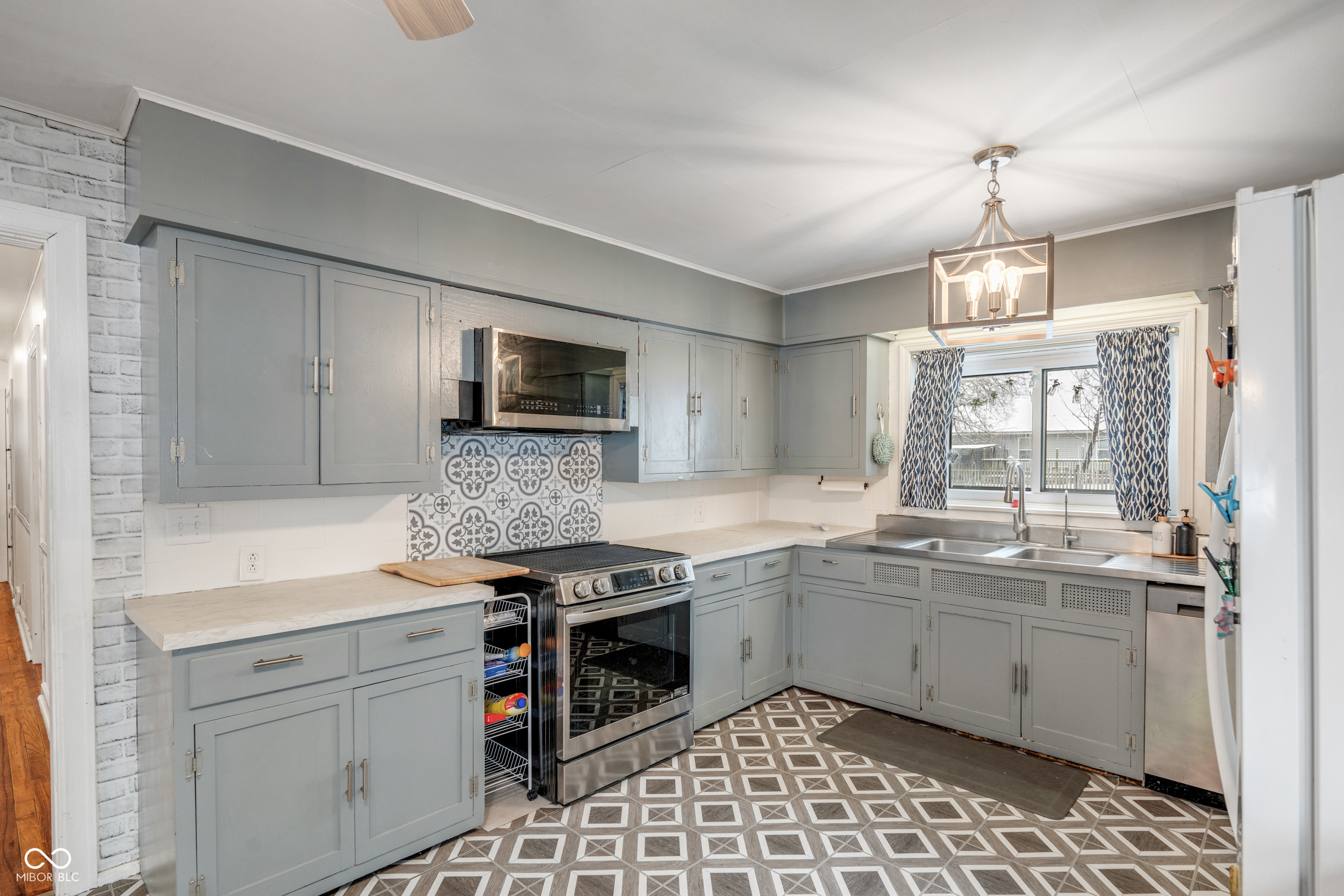 4606 West 79th Street Indianapolis, IN 46268 - Photo 16 of 43