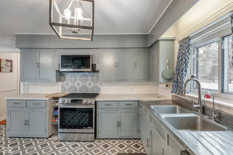 $230,000 | 4606 West 79th Street, Indianapolis, IN 46268