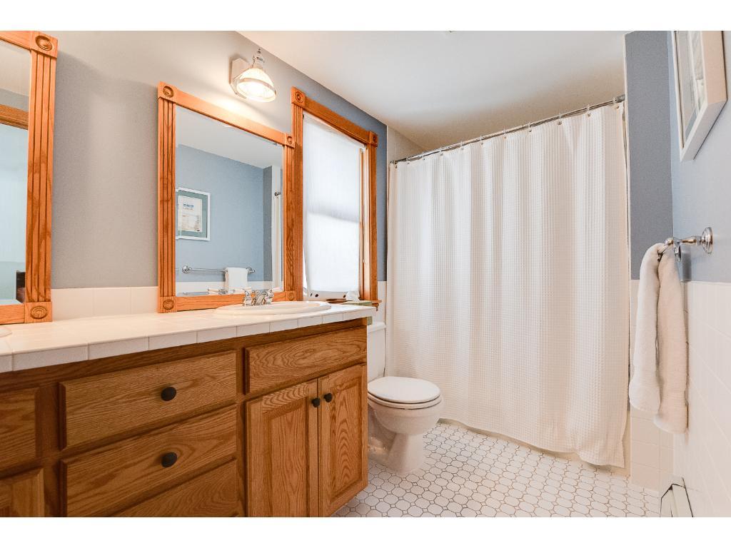6352 Fallbrook Road Eden Prairie, MN 55344 - Photo 13 of 18 Gallery Image 13
