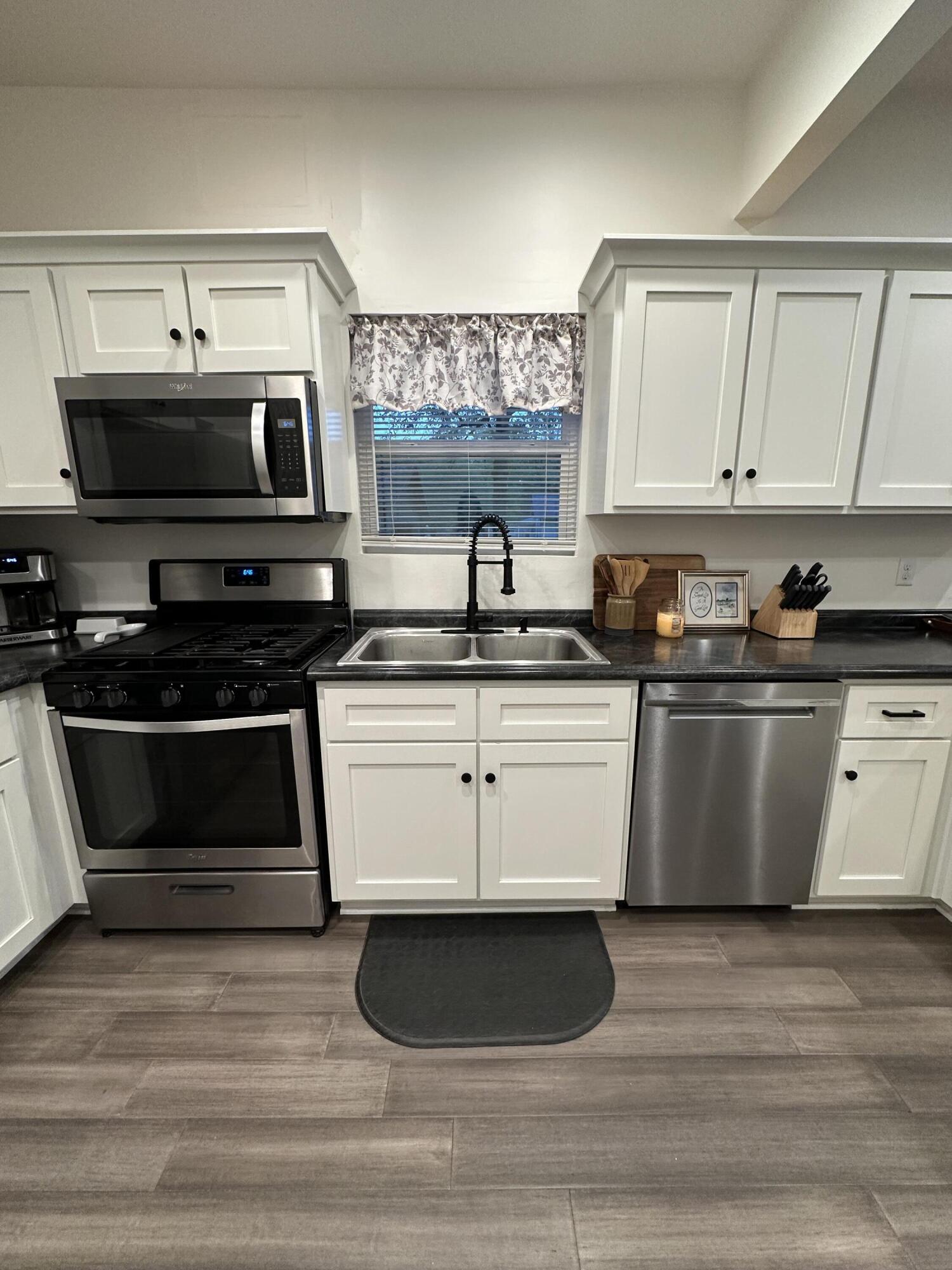 915 Old State Highway 8 Dunlap, TN 37327 - Photo 7 of 29 IMG_1215