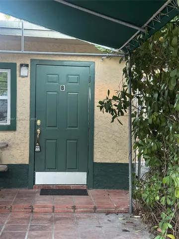 $1,450 | 227 Southwest 11th Avenue, Unit B, Miami, FL 33130