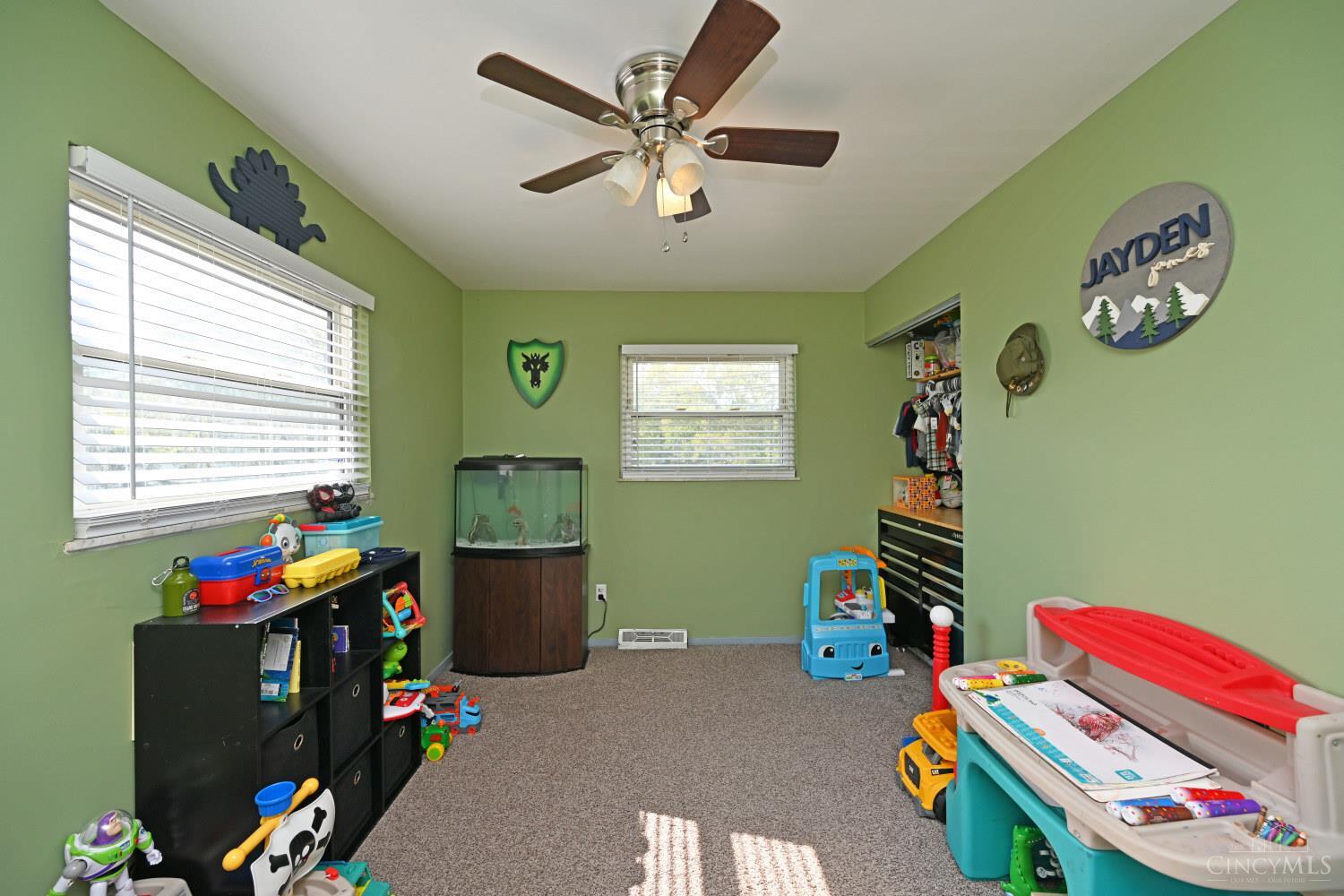 8728 Pippin Road Cincinnati, OH 45231 - Photo 20 of 32 Gallery Image 20