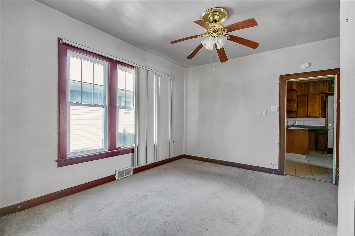 321 West 114th Street Chicago, IL 60628 - Photo 15 of 30
