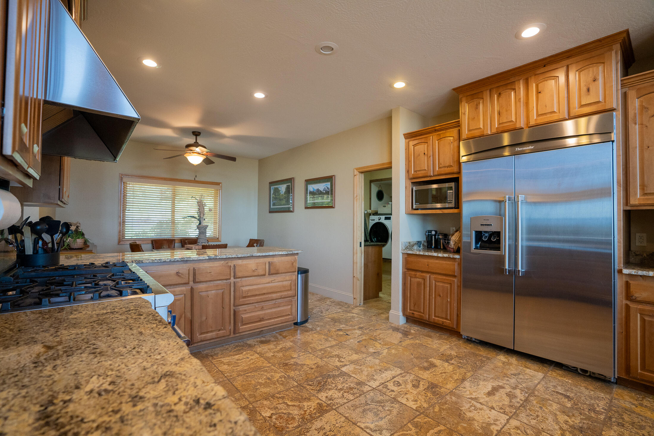 1881 Brophy Road Eagle Point, OR 97524 - Photo 46 of 130 044