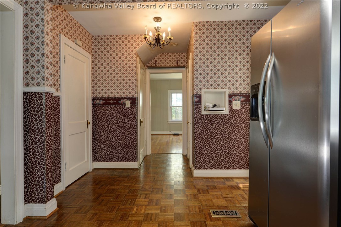 1022 Valley Road Charleston, WV 25302 - Photo 15 of 30 Gallery Image 15