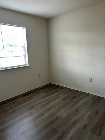 $1,600 | 1819 Pelican Drive North, Pelican Bay, TX 76020