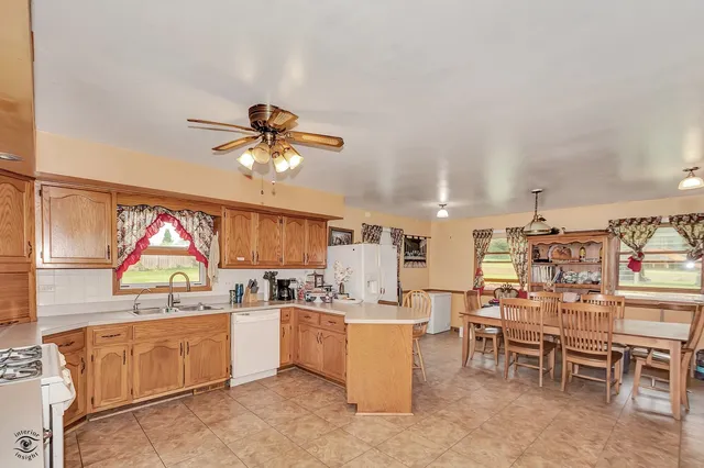 $460,000 | 17348 Bluff Road, Lemont, IL 60439