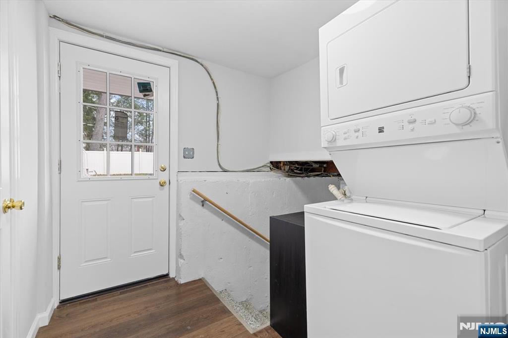 229 Standish Road Paramus, NJ 07652 - Photo 27 of 43