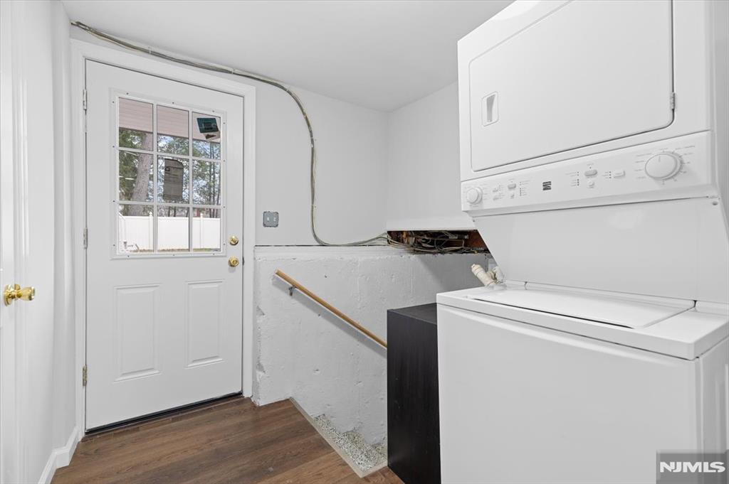 229 Standish Road Paramus, NJ 07652 - Photo 27 of 39