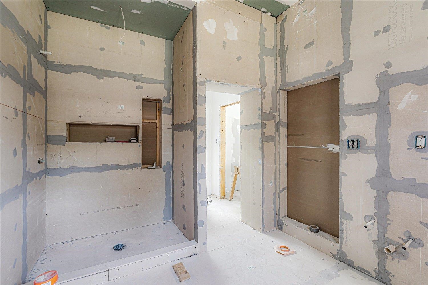 7723 Reese Road Memphis, TN 38133 - Photo 19 of 33 a bathroom with a shower and a sink