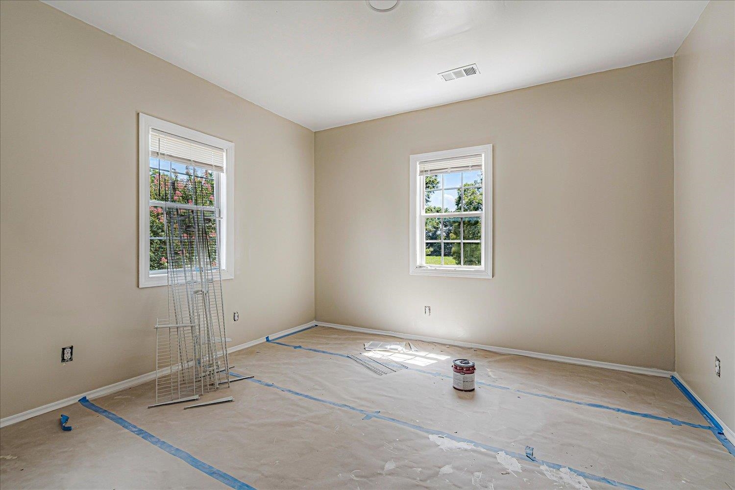 7723 Reese Road Memphis, TN 38133 - Photo 24 of 33 a room with a window