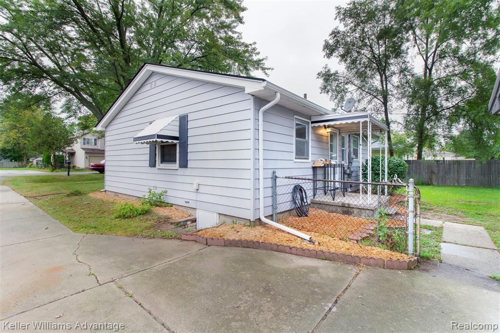 2621 Longview Avenue Rochester Hills, MI 48307 - Photo 17 of 19