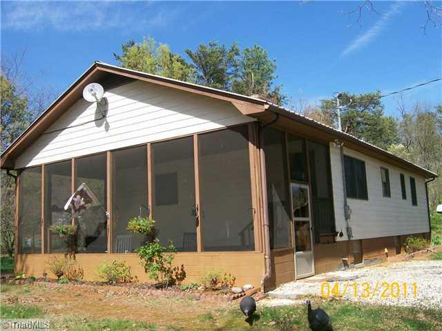 850 Doe Run Road Ararat, VA 24053 - Photo 12 of 16 Exterior Back.