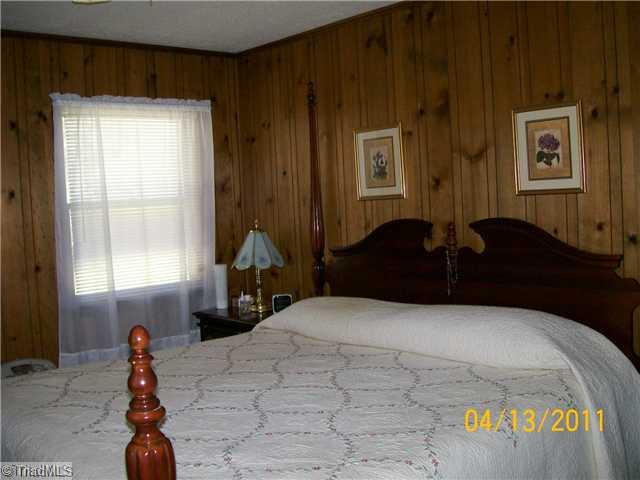 1st Bedroom.