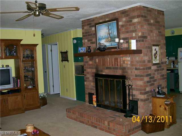 850 Doe Run Road Ararat, VA 24053 - Photo 10 of 16 Living Room.