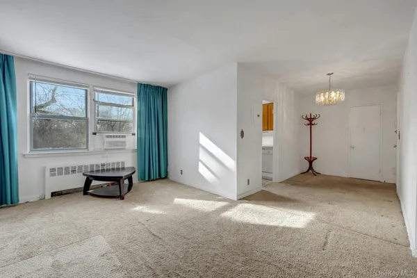 $159,000 | 4 Bryant Crescent, Unit 2C, White Plains, NY 10605