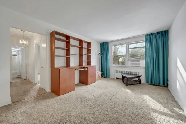 $159,000 | 4 Bryant Crescent, Unit 2C, White Plains, NY 10605