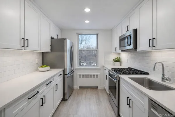 $159,000 | 4 Bryant Crescent, Unit 2C, White Plains, NY 10605