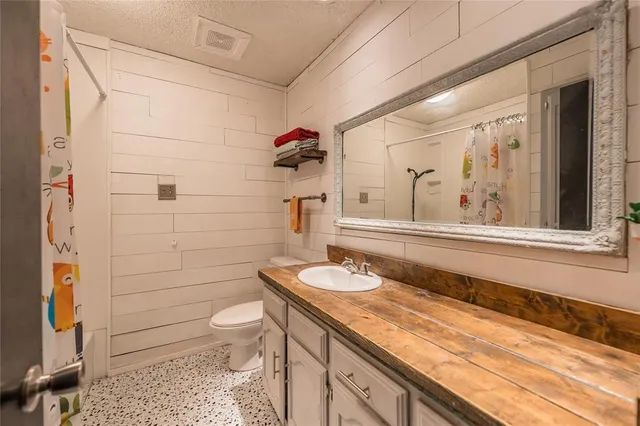 $295,000 | 104 Sherry Lynn Drive, China Spring, TX 76633