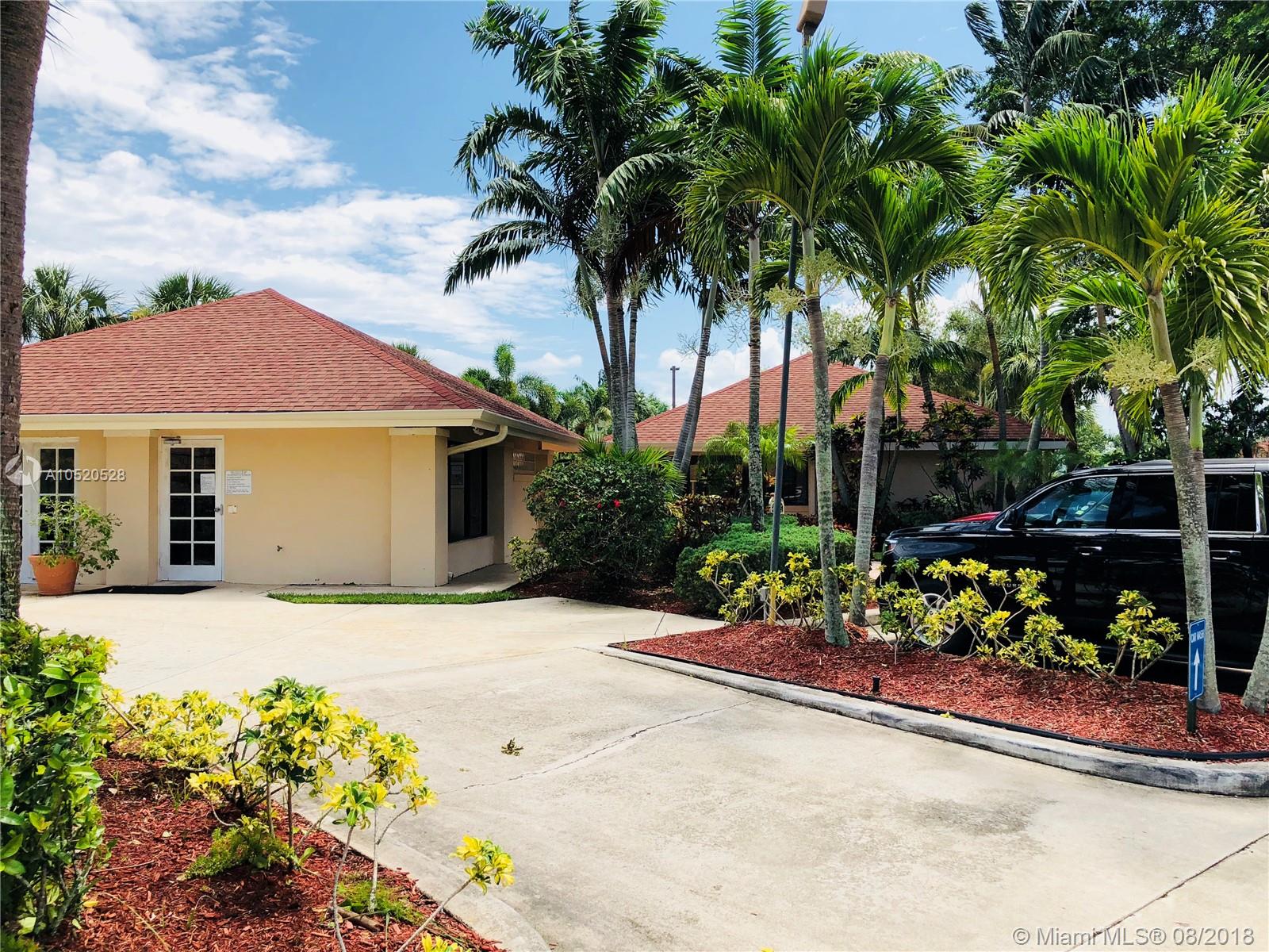 854 Blue Ridge Circle, Unit 854 West Palm Beach, FL 33409 - Photo 2 of 41