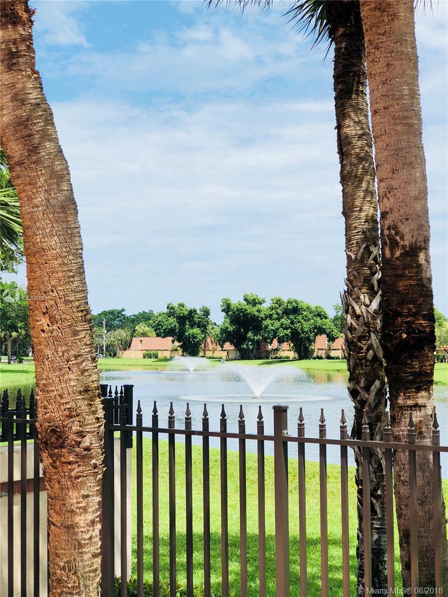 854 Blue Ridge Circle, Unit 854 West Palm Beach, FL 33409 - Photo 5 of 41