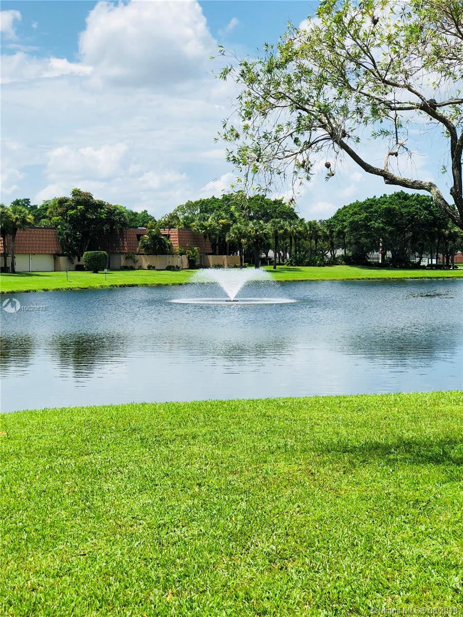854 Blue Ridge Circle, Unit 854 West Palm Beach, FL 33409 - Photo 6 of 41