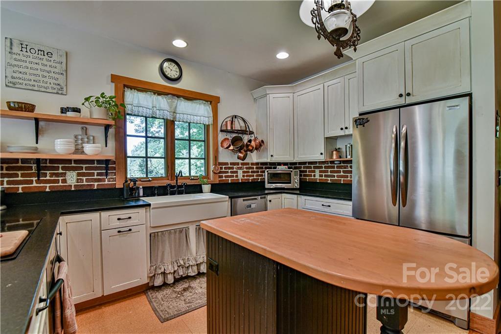 157 Poverty Branch Road Barnardsville, NC 28709 - Photo 12 of 48