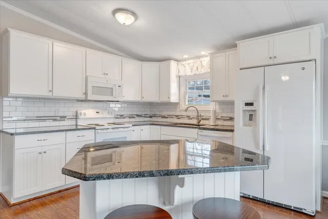 $660,000 | 305 Mill Lake Road, Huddleston, VA 24104