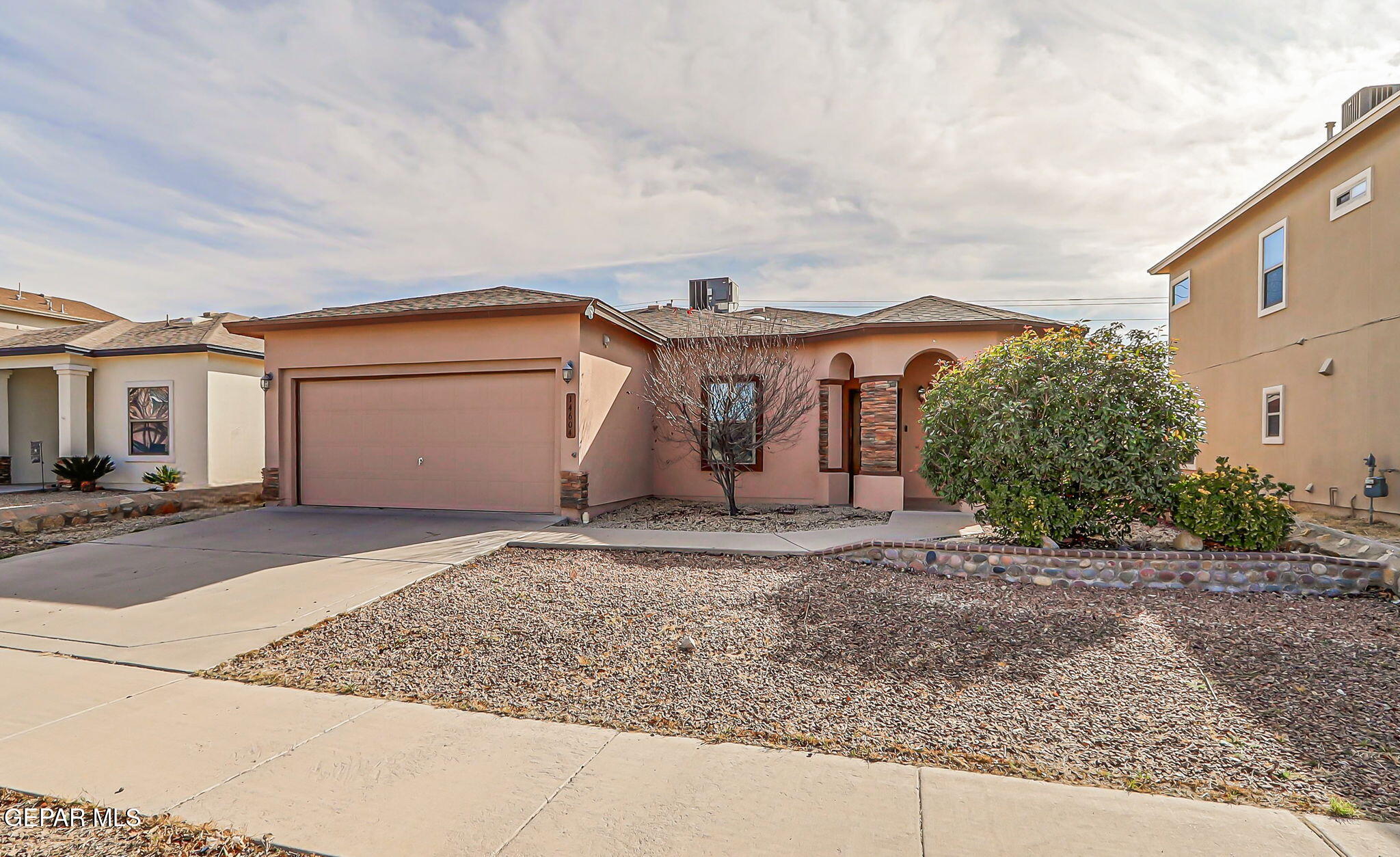 14604 Randall Cunningham El Paso, TX 79938 - Photo 4 of 42 44-web-or-mls-remove_13840301_1769098703