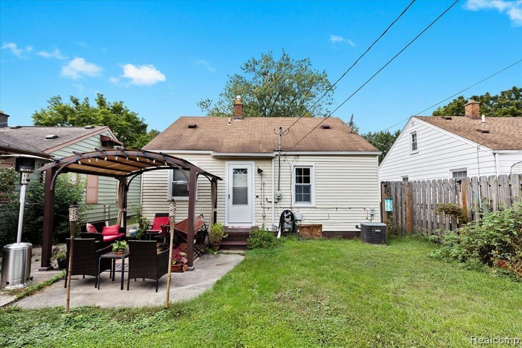 4941 Merrick Street Dearborn Heights, MI 48125 - Photo 9 of 27