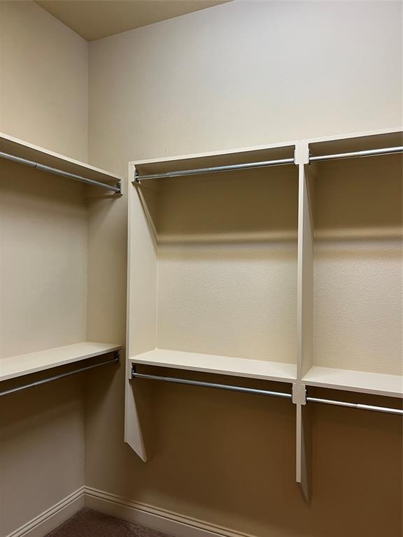 830 La Cima Irving, TX 75039 - Photo 15 of 40 walk in master closet