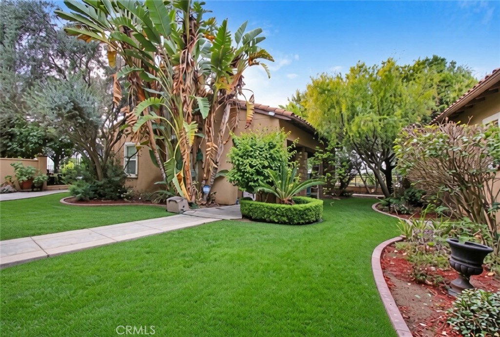498 Green Orchard Place Riverside, CA 92506 - Photo 13 of 51